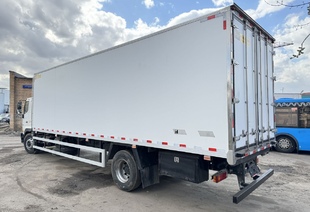 HINO 700 (18т) 4×2 РЕФРИЖЕРАТОР ХОУ THERMO KING T-1080